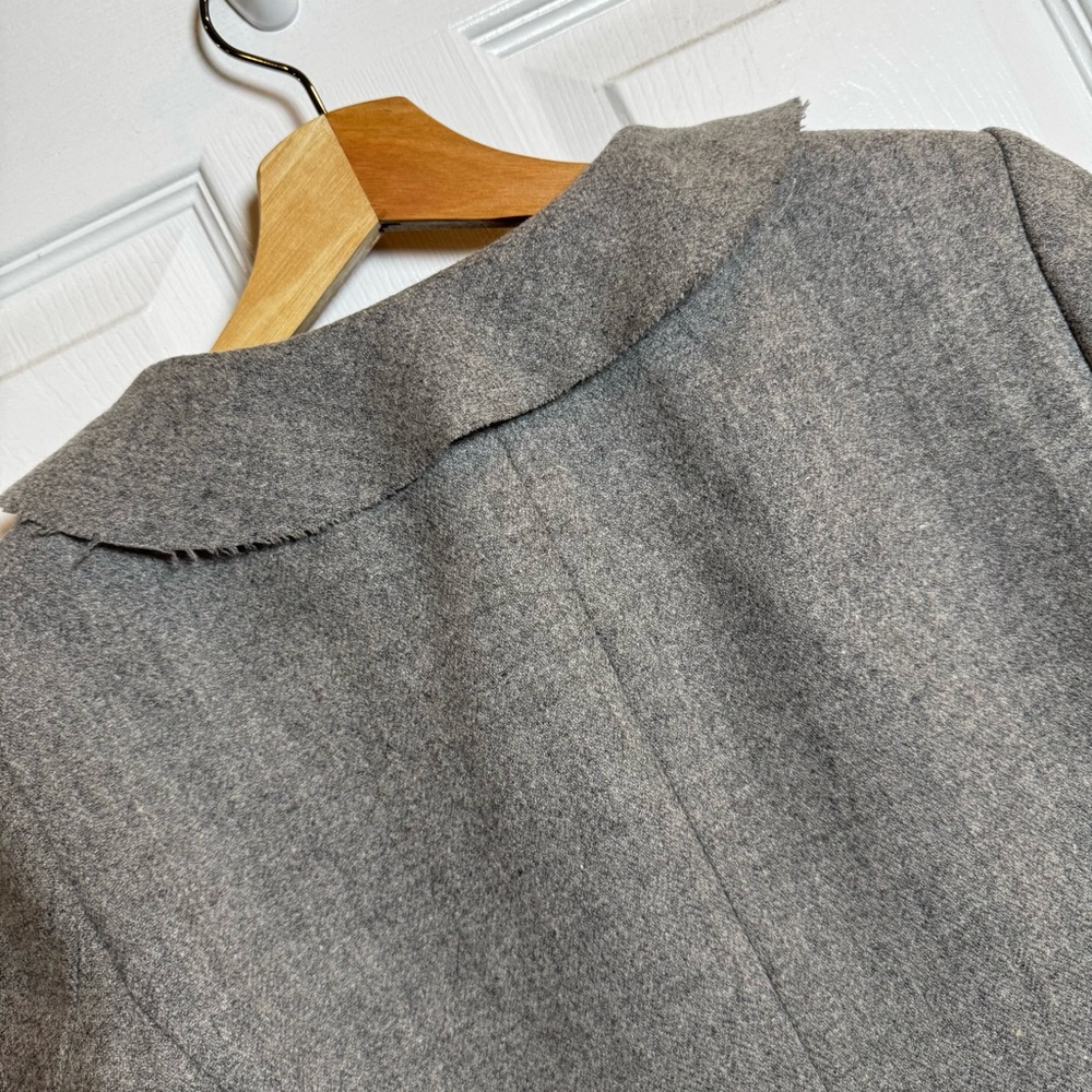 J.Crew Classic Gray Wool Ruffle Front Blazer Raw Edge Peplum Jacket Size 2 - Picture 8 of 10